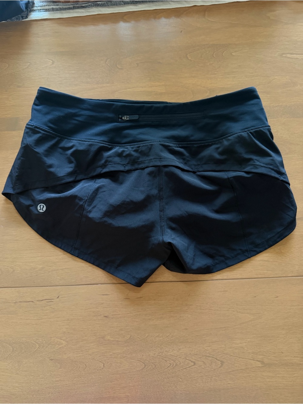 Lululemon Speed Up Low-Rise Lined Short 2.5" - Picture 4 of 9